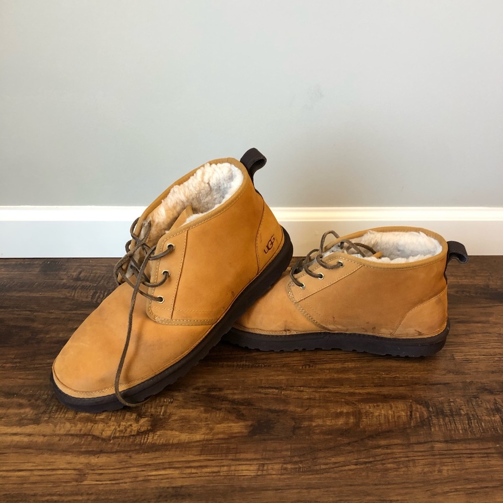 Men’s UGG boots - Picture 2 of 4
